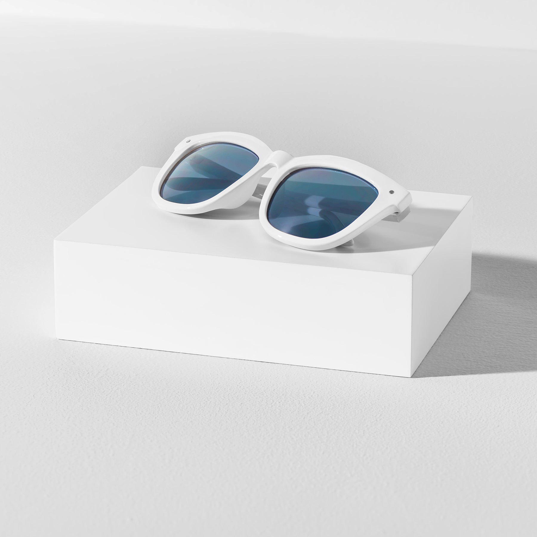 Photography Riser Glasses Box