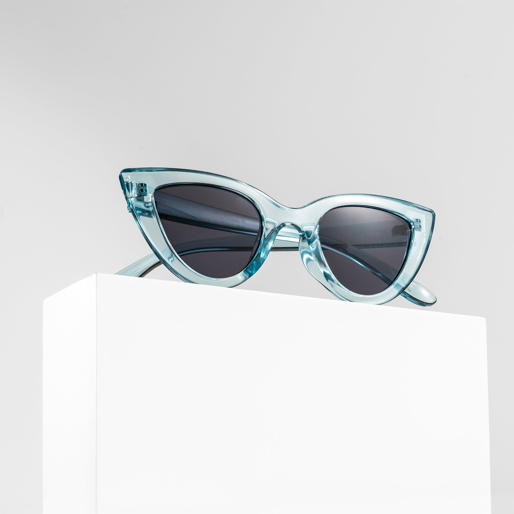 Photography Riser Glasses Box